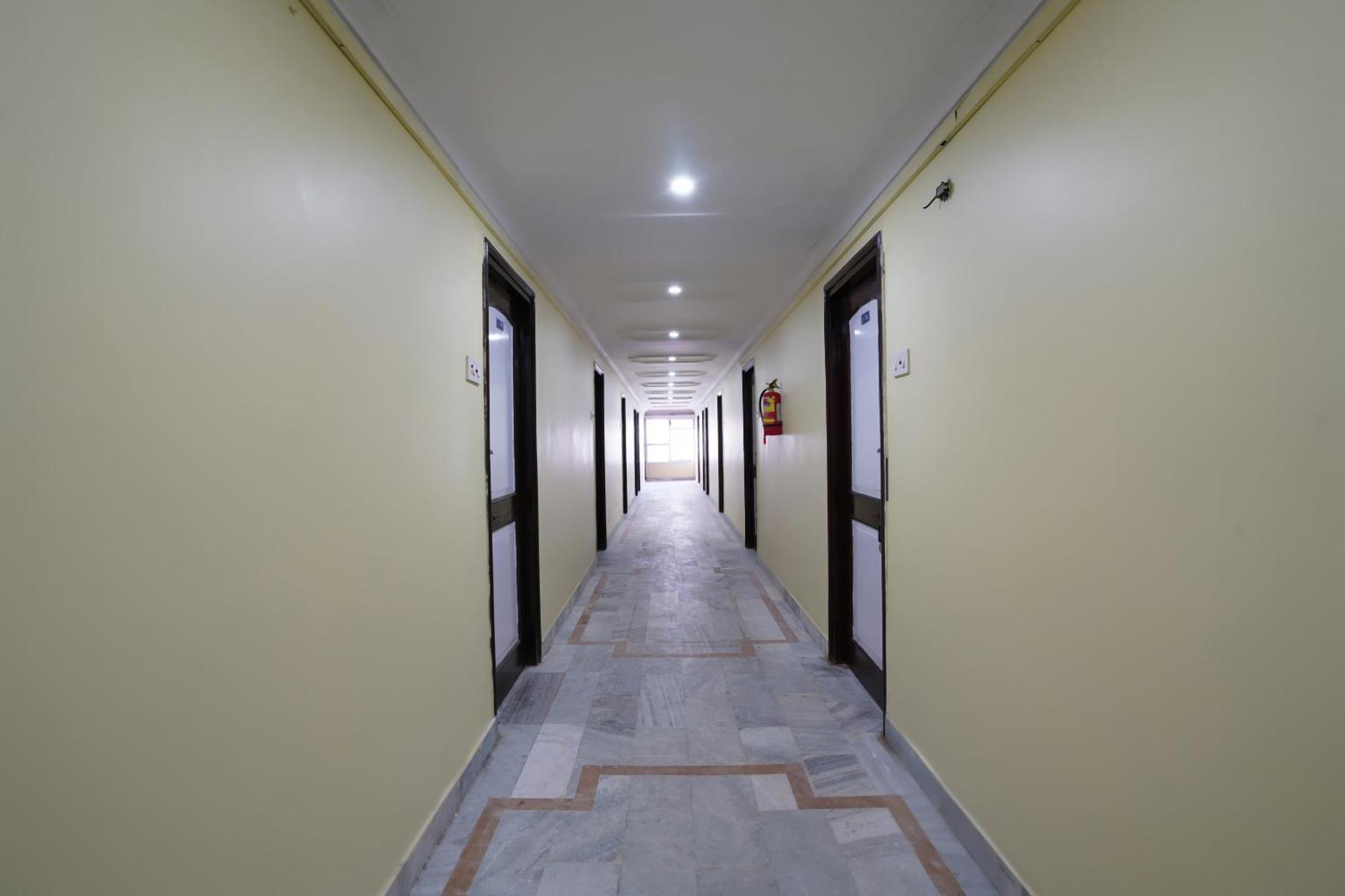 Hotel O Raja Residency Near Snow World Secundurabad Екстериор снимка